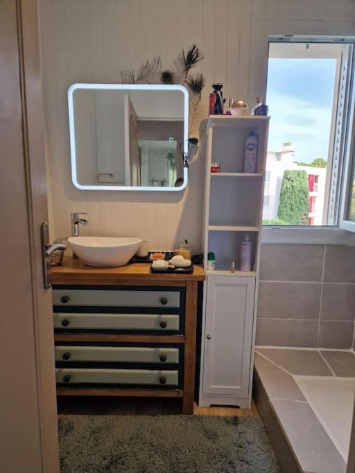 Eden Cassis - Centre Ville 2 Chbres - Wifi - Clim المظهر الخارجي الصورة